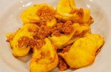 Modena Food Tour with Pasta and 10 Authentic Italian Tastings