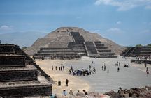 Private Sunrise Balloon for 2 - Teotihuacan Pyramids Experience