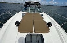37 Ft Yacht Yacht for 2 or 4 hours, Bluetooth, In the Miami Bay