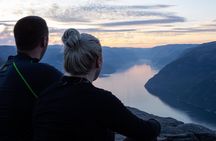 Preikestolen Sunrise Hike and Breakfast