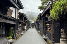 Takayama Early Morning Guided Walking Tour and Market Visit