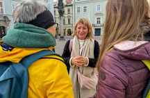 Krakow: Old Town Sightseeing by Golf Cart and Wawel Castle Guided Tour