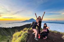  Mount Batur Sunrise Hike with Breakfast & Local Guide