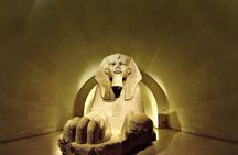 Louvre Museum Small-Group Guided Tour with Masterpieces & Access