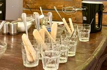 Bari: Pasta and Tiramisu Cooking Class with Wine