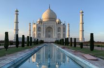 Kolkata to Taj Mahal Same-Day Tour by Flight with Private Guide