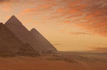 اCairo Day Tour from Hurghada: Pyramids, Sphinx & Grand Museum