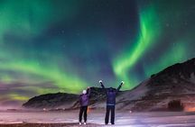 Northern Lights 4x4 Tour PRO Photos Drinks Snacks from Reykjavik