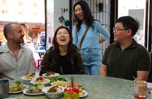 Taipei: Food Tour with Locals & 12+ Flavors (Small Group)