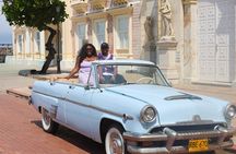 Cartagena Luxury Classic Car Tour + Bilingual Historian Guide