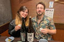 Tokyo: Private Shinjuku Tour - Golden Gai, Unlimited Sake