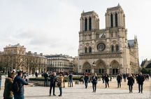 Notre-Dame Exterior Guided Tour with Scheduled Group Access