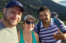 Family tour of the pacaya volcano on horseback, special for children.