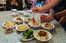 Taipei: Food Tour with Locals & 12+ Flavors (Small Group)