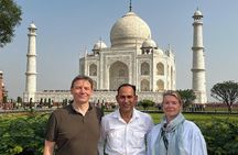 Agra: Taj Mahal Skip The Line Tour with Express Entry Tickets