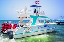 Private Boat Tour from Punta Cana with Drinks and Transportation
