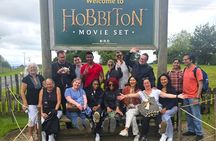 Hobbiton & Waitomo Caves Day Tour with Lunch from Auckland