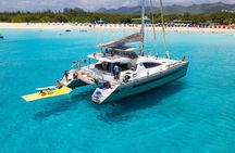 5 Hour Luxury Catamaran Day Sail in Sint Maarten on The Phoenix