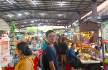 Bali: Private Evening Walking Tour with Culinary Experience