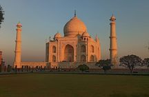 Skip The Line Taj Mahal and Agra Fort Guided Tour 