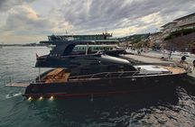 Private 2 Hours Bosphorus Luxury Yacht Cruise in Istanbul