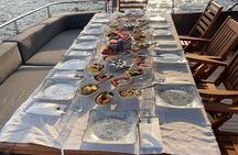 Private 2 Hours Bosphorus Luxury Yacht Cruise in Istanbul