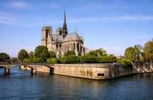 Notre Dame Cathedral Tour with Scheduled Access