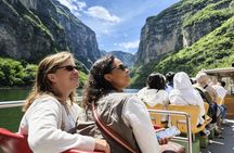 Private Day Tour to Longqing Gorge and Dingling at the Ming Tombs with Lunch and Boat Ride