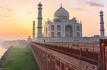 Private Taj Mahal Day Trip from Delhi by Car