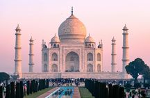 Private Full-Day Taj Mahal, Mathura & Vrindavan Tour from Delhi