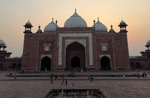 Agra: Taj Mahal Private Tour with Entry Tickets and Guide