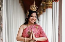 Traditional Thai Makeover Hairdo & Photoshoot at Wat Arun Bangkok
