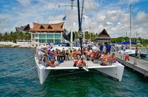 Isla Mujeres Catamaran with Snorkel, Lunch & Unlimited Drinks