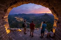 Private Night Tour to Gubei Water Town and Simatai Great Wall with Cable Car