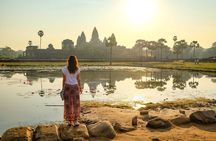 Angkor Wat Sunrise or Sunset Tour with Experienced Guide