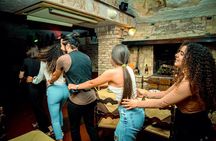 Colosseum Viewpoint Pub Crawl with Pizza and Drinks