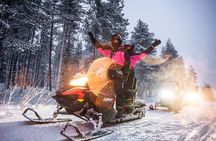 Snowmobile Tours in Rovaniemi Lapland