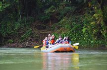 Peñas Blancas River: Wildlife Safari Experience by Raft