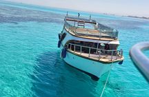 Hurghada: Privet 4-Hour Glass Bottom Boat Trip in the Red Sea