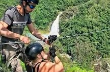 Tour guide Adventures Medellín Zipline and Waterfall Hike