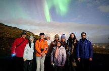 Reykjavik: Northern Lights Small Group with Surprise