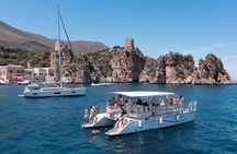 Catamaran tour