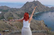 Labuan Bajo 3 Days 2 Nights Sailing Trip in Deluxe Pinisi Boat