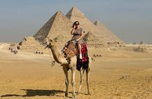 Giza Pyramids & Sphinx Tour with Expert Guide & Mobile Photoshoot