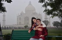 Delhi: Taj Mahal and Agra Day Trip by High Speed Gatimaan Train