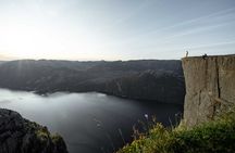 From Stavanger Private Guided Hike to Preikestolen with Pickup