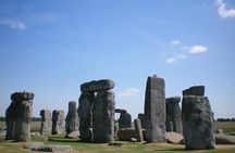 Stonehenge & Cotswolds Small Group Tour from London