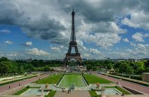 Guided tour of the Eiffel Tower by stairs 2nd floor
