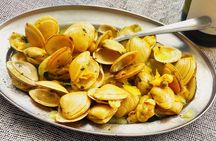 Tapas and Wine Gastronomic Tour in Santiago