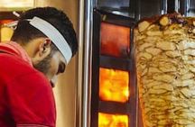 Private Old Dubai Walking Tour : Bastakiya, Souks, Street Food.